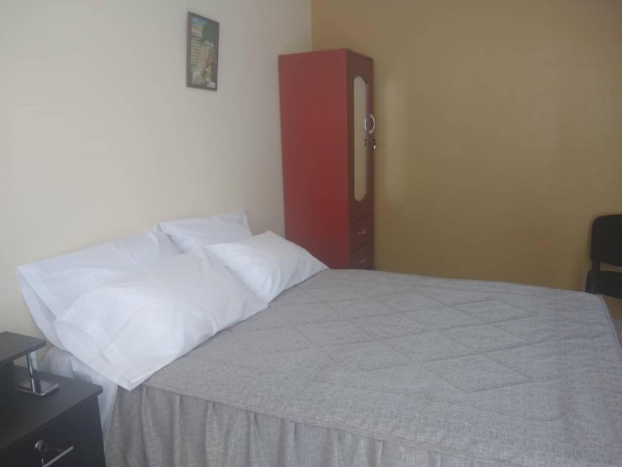 Hospedaje Golden Inn Camaná Esterno foto